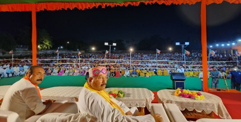 अपने काम की बदौलत दुनिया की प्रभावशाली हस्तियों में शामिल हैं मोदी- महाराज