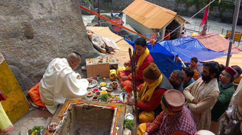 प्रभारी रावल पद पर विराजमान हेतु श्री बदरीनाथ धाम में आज से धार्मिक अनुष्ठान हुए शुरू 