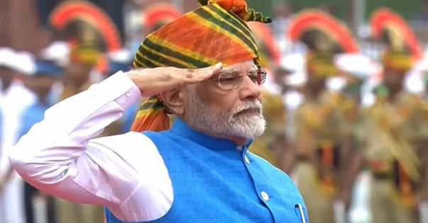 स्वतंत्रता दिवस – प्रधानमंत्री मोदी ने लगातार 11वीं बार लाल किले से किया ध्वजारोहण 