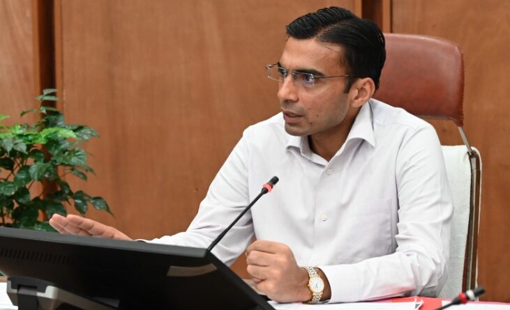 जिलाधिकारी सविन बंसल ने आपदा और पुनर्स्थापना कार्यों की उच्च स्तरीय समीक्षा बैठक की