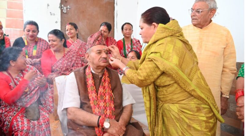 भाईदूज के पर्व पर बहनों के बीच पहुंचे कैबिनेट मंत्री गणेश जोशी