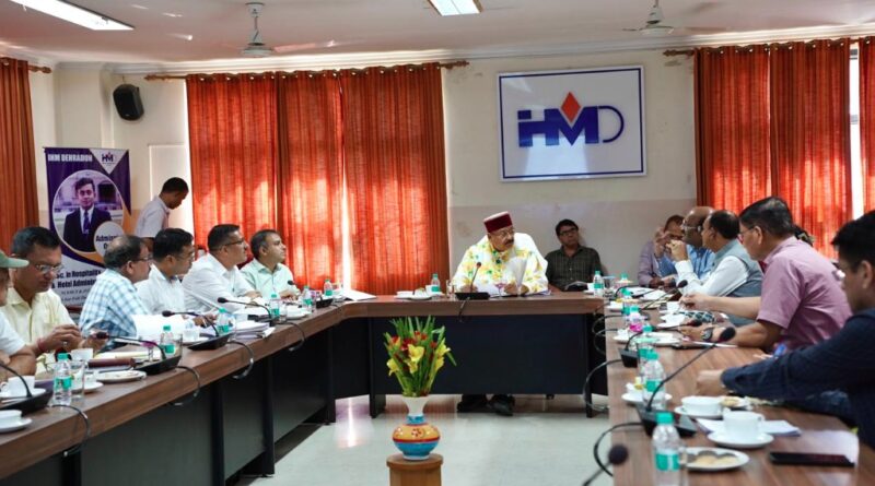 विकास कार्यों में वन भूमि की बाधाओं को दूर करें- महाराज