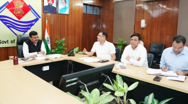 मुख्य सचिव ने झुग्गी बस्तियों के पुनर्विकास का पुनः सर्वे कराने के दिए निर्देश